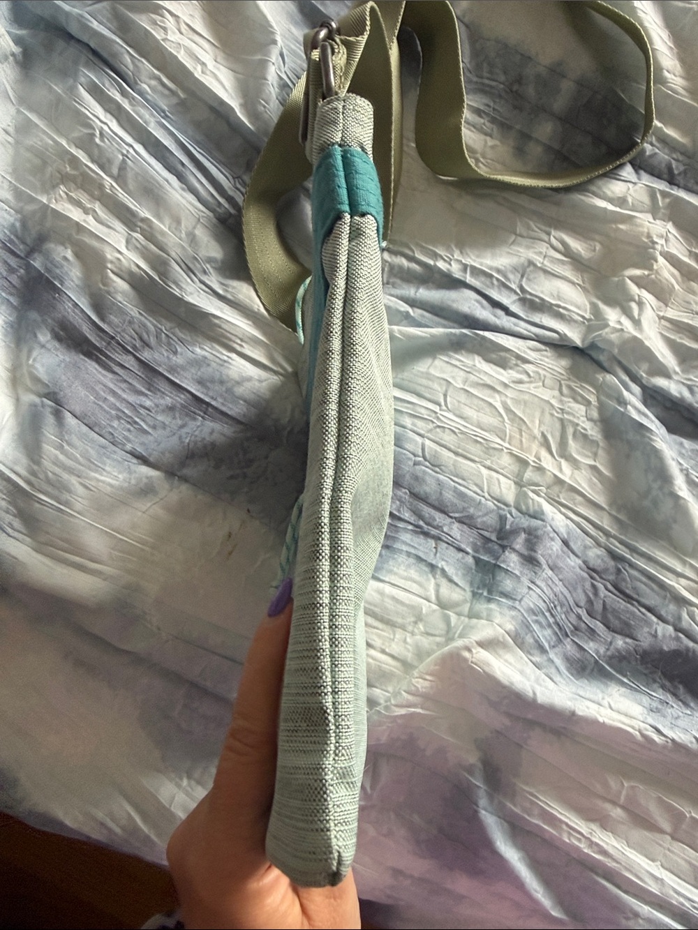 Dakine Mint Green and Teal Crossbody Bag - Picture 4 of 10